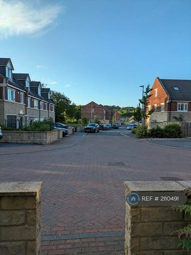 3 Bedroom Terraced House To Rent In Horsforde View, Leeds, LS13