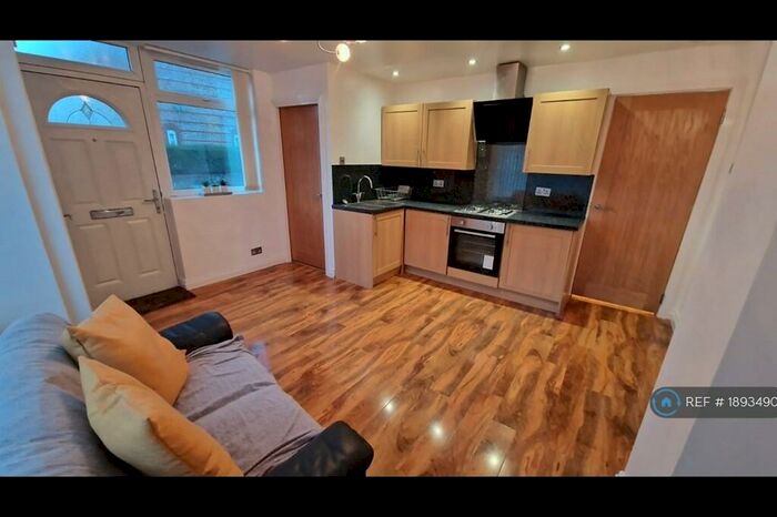 1 Bedroom Flat To Rent In Leopold Avenue, Manchester, M20