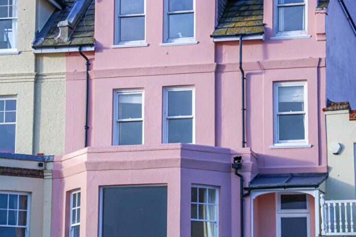 1 Bedroom Apartment For Sale In Crag Path, Aldeburgh, IP15