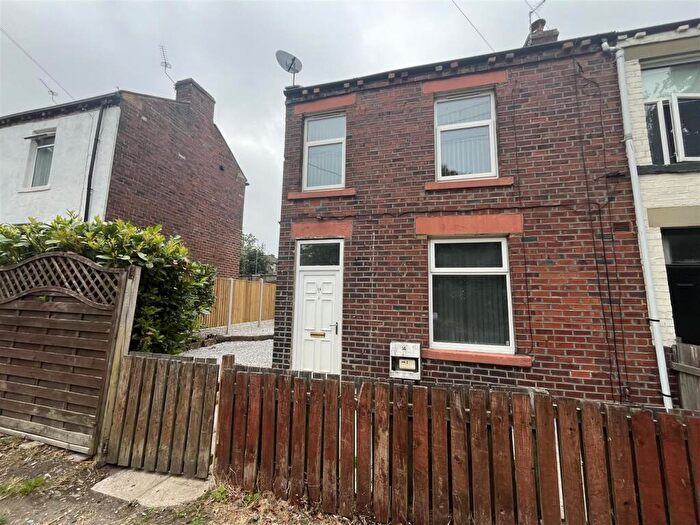 2 Bedroom End Of Terrace House To Rent In Brick Row, Wyke, Bradford, BD12