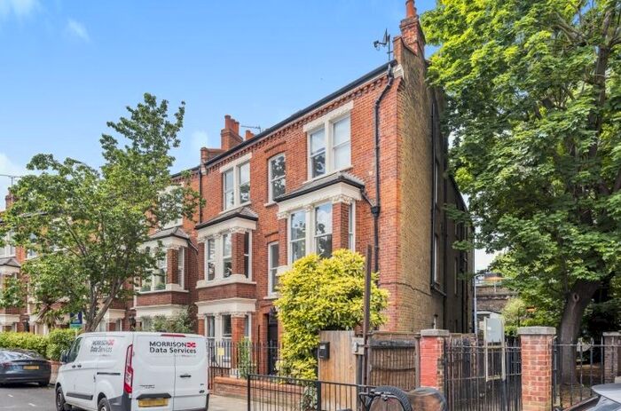 1 Bedroom Flat To Rent In Sulgrave Road, London, W6