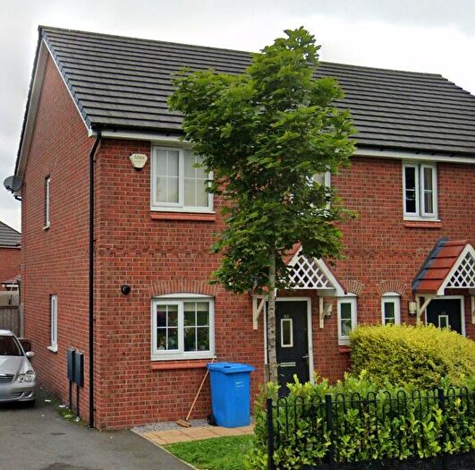 3 Bedroom Semi-Detached House To Rent In Colmore Drive, Greater Manchester, M9