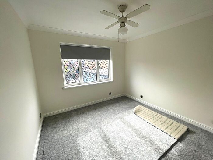 1 Bedroom Flat To Rent In Westbourne Road, Darlaston, Wednesbury, WS10