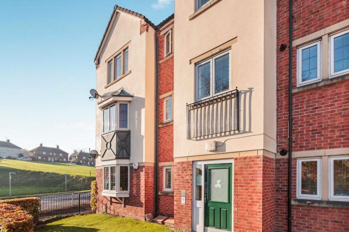 2 Bedroom Apartment To Rent In Fielding Way, Morley, Leeds, LS27