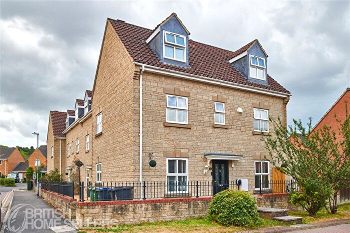4 Bedroom Semi-Detached House For Sale In Sandalwood Road, Westbury, Wiltshire, BA13