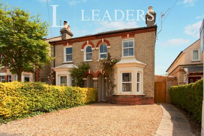 3 Bedroom Semi-Detached House To Rent In Blinco Grove, CB1