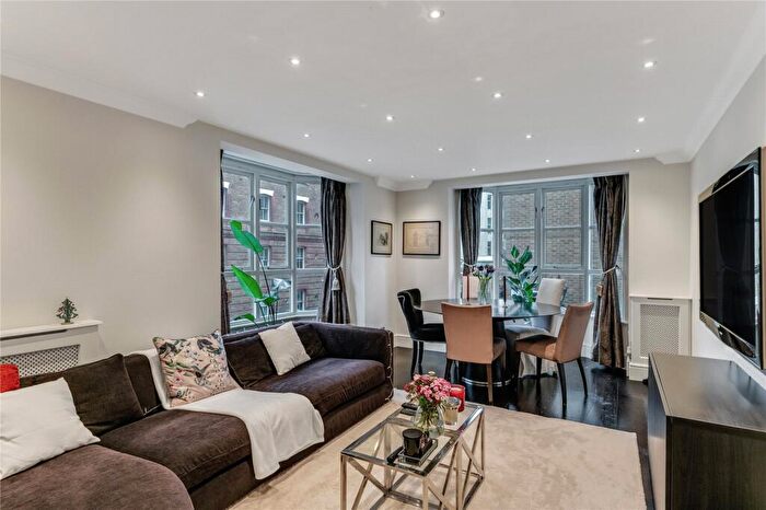 2 Bedroom Apartment To Rent In Linnell House, Folgate Street, Shoreditch, London, E1