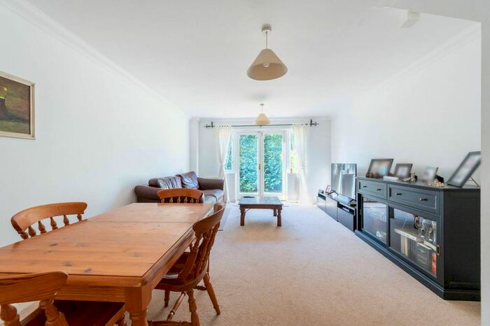 3 Bedroom Property To Rent In Fawcett Close, Streatham, London, SW16