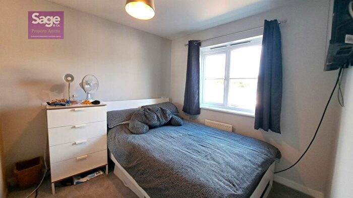 3 Bedroom Semi-Detached House For Sale In Woodside Drive, Newbridge, NP11