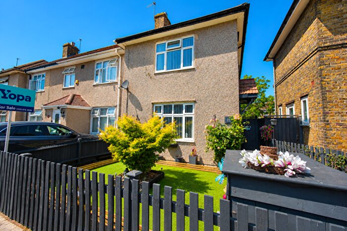 2 Bedroom End Terrace House For Sale In Butler Road, Dagenham, RM8