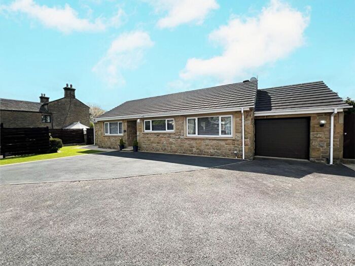 2 Bedroom Detached Bungalow For Sale In Ashleigh Close, Shelley, HD8