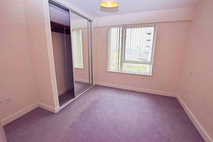 2 Bedroom Flat For Sale In Pegasus Way, Gillingham, ME7