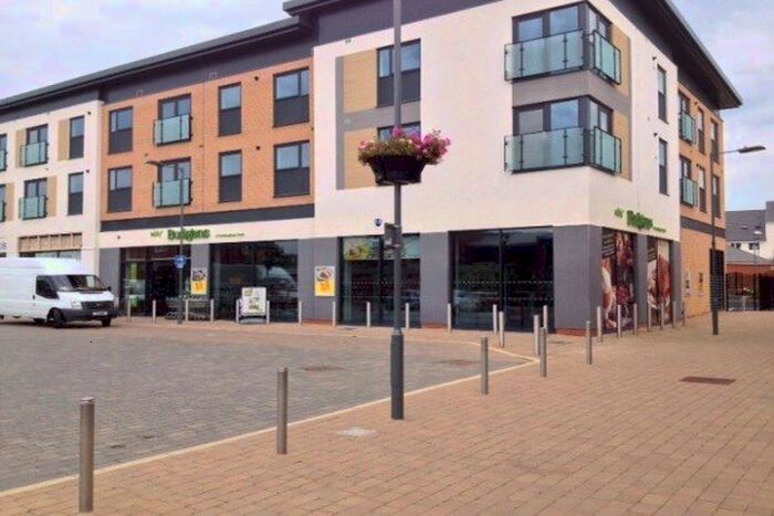 2 Bedroom Flat To Rent In Jubilee Square, Aylesbury, HP19