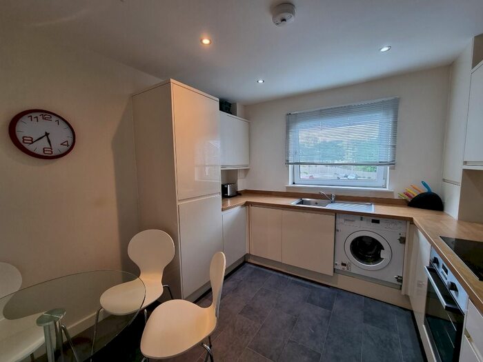 2 Bedroom Flat To Rent In St Peters Square, Aberdeen, AB24