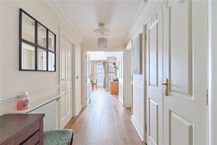 2 Bedroom Flat For Sale In Glebe Road, Cambridge, CB1