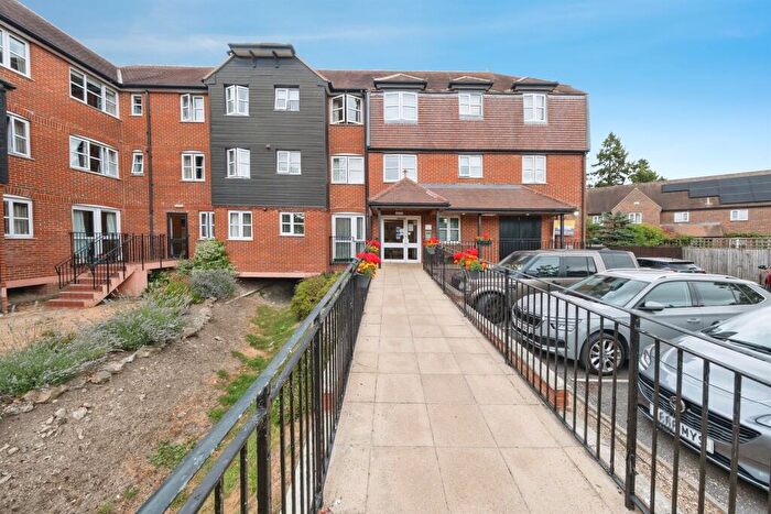 1 Bedroom Flat For Sale In Mill Stream Court, Abingdon, OX14