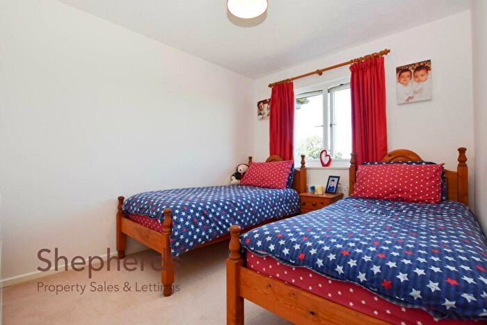 3 Bedroom Terraced House For Sale In King Arthur Court, Cheshunt, EN8