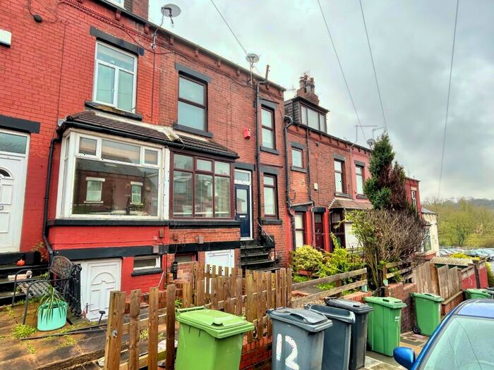 2 Bedroom Terraced House To Rent In Woodside Place, Burley, Leeds, LS4