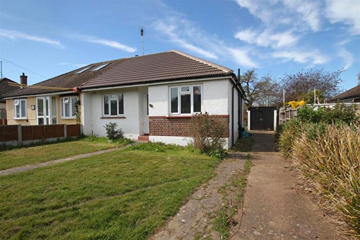 2 Bedroom Semi-Detached Bungalow To Rent In Badger Hall Avenue, Benfleet, SS7