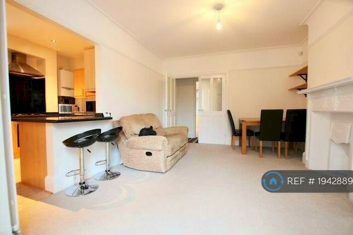 2 Bedroom Maisonette To Rent In Melrose Avenue, London, NW2