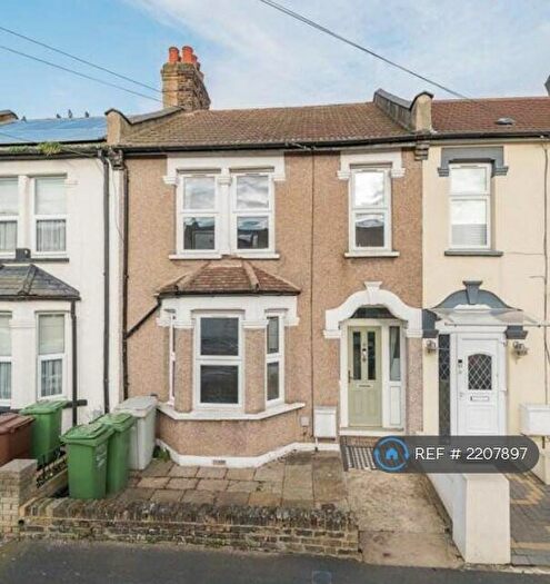 3 Bedroom Terraced House To Rent In Durham Road, Dagenham, RM10