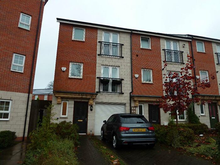 3 Bedroom Town House To Rent In Springmeadow Road, Edgbaston, Birmingham, B15