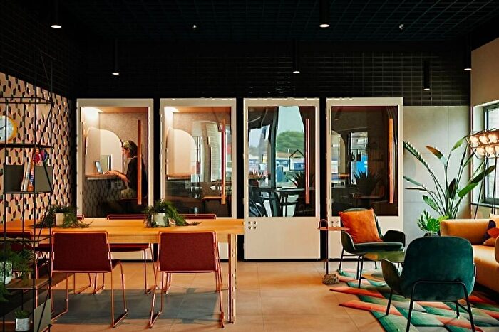 2 Bedroom Flat To Rent In Uncle Southall, Merrick Road, Southall, Middlesex, Southall, UB2