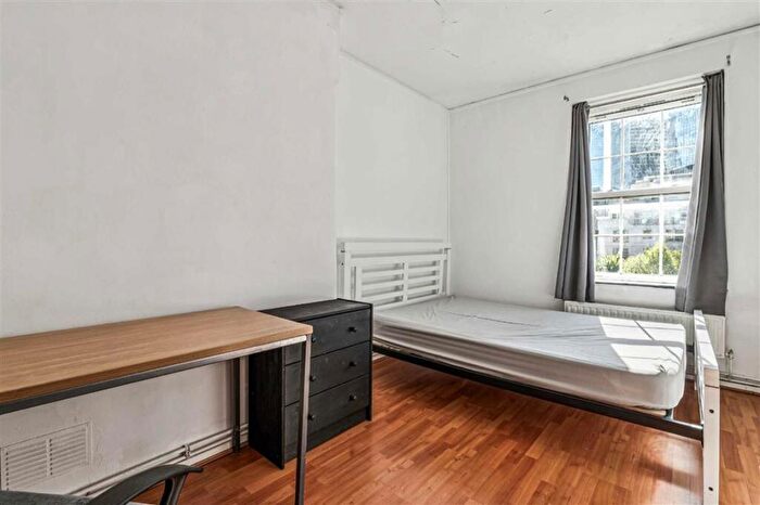 2 Bedroom Flat For Sale In Bell Lane, Spitafields, E1