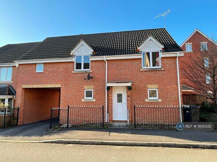 2 Bedroom Flat To Rent In Fallow Crescent, Hedge End, Southampton, SO30