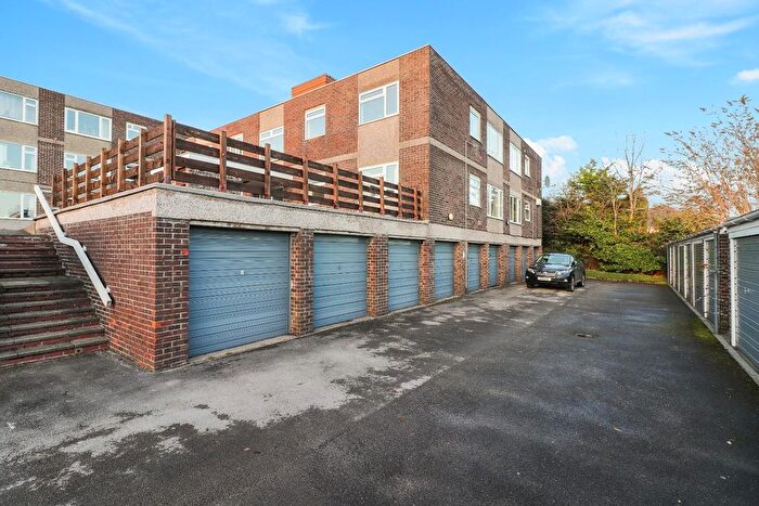 2 Bedroom Flat For Sale In Hallam Grange Close, Fulwood, Sheffield, S10