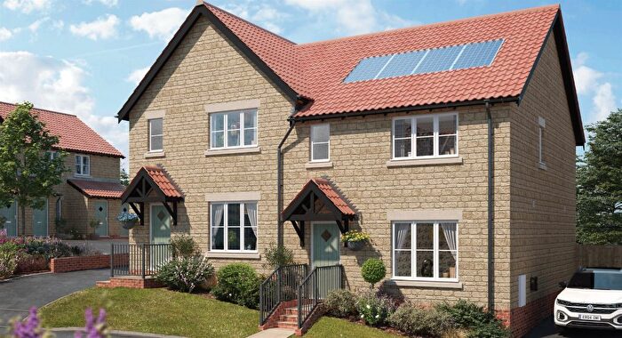 3 Bedroom Semi-Detached House For Sale In White Lion Park, Malmesbury, SN16