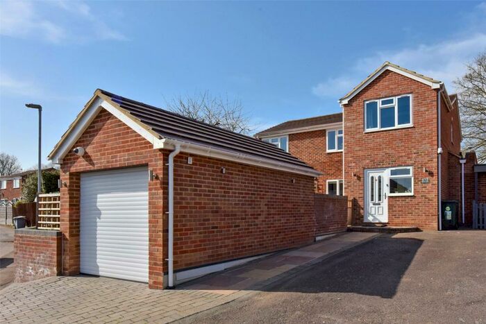 5 Bedroom Detached House To Rent In Lowfield Road, Caversham, Reading, RG4