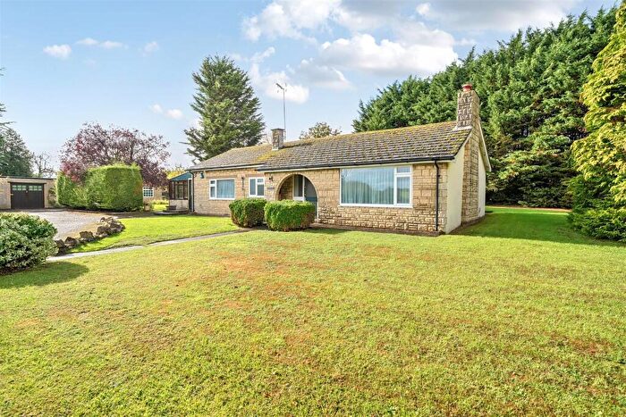 3 Bedroom Detached Bungalow For Sale In Lower Street, Pury End, NN12