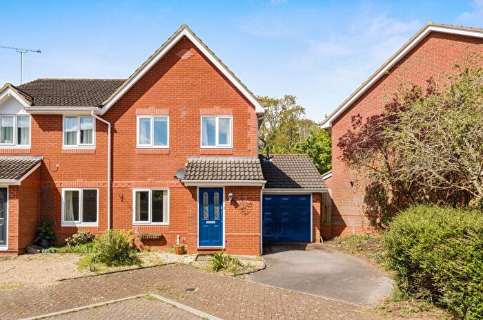 3 Bedroom Semi-Detached House For Sale In Fairbairn Walk, Knightwood Park, Chandler's Ford, SO53