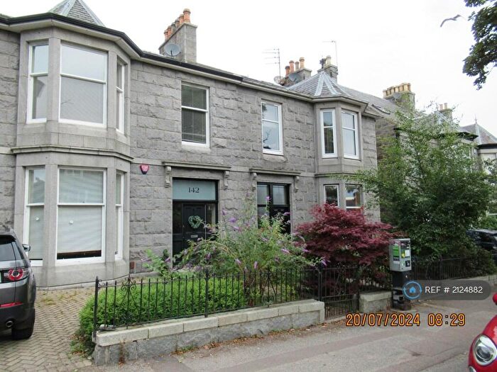 5 Bedroom Terraced House To Rent In Bon Accord Street, Aberdeen, AB11