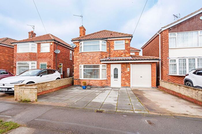 4 Bedroom Detached House For Sale In Anthea Drive, York, YO31