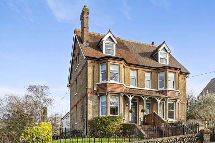 4 Bedroom Semi-Detached House For Sale In Steyning, BN44