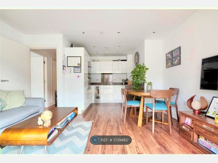 1 Bedroom Flat To Rent In Queensland Road, London, N7