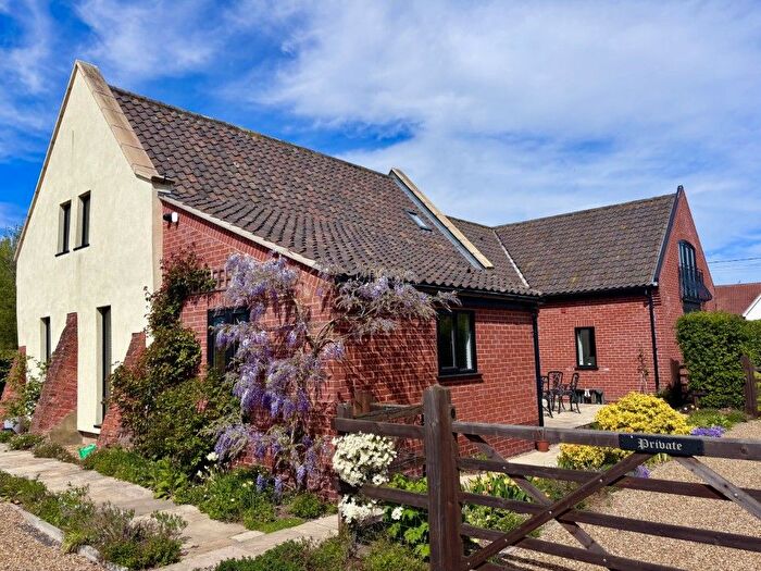 8 Bedroom Barn Conversion For Sale In Dog Lane, Horsford, Norwich, NR10