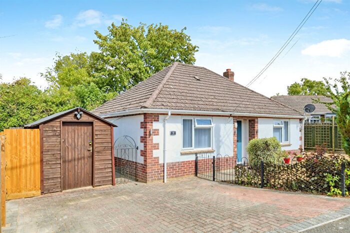 2 Bedroom Bungalow For Sale In Marina Crescent, Durrington, Salisbury, SP4