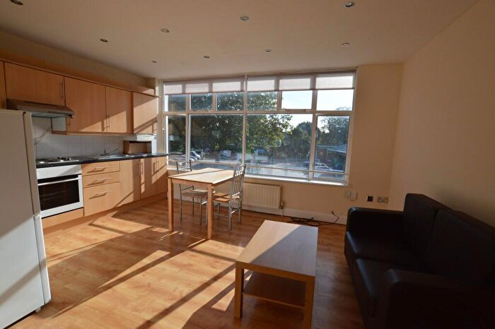 1 Bedroom Flat To Rent In High Road Leyton, E10