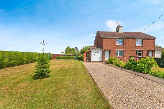3 Bedroom Semi-Detached House For Sale In Pelhams Lands, Lincoln, Lincolnshire, LN4