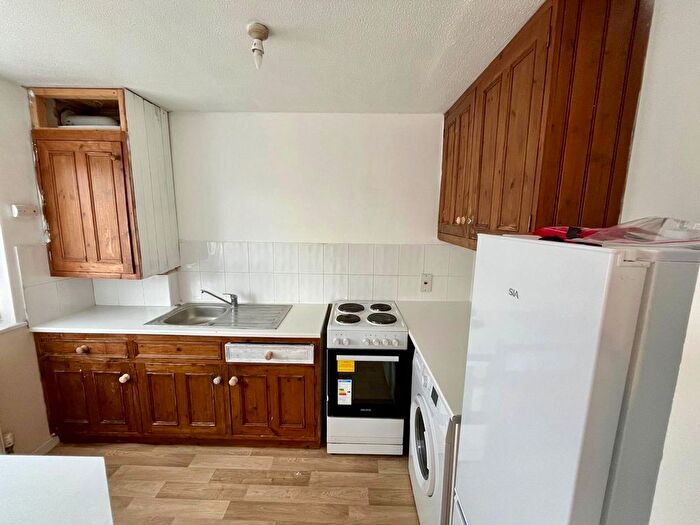 1 Bedroom Flat To Rent In Tyburn Avenue, Springfield, MK6