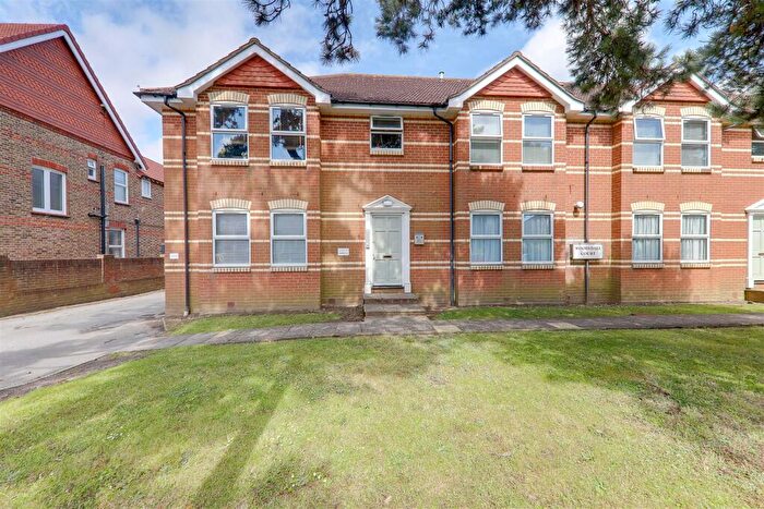 1 Bedroom Flat For Sale In Dominion Road, Worthing, BN14
