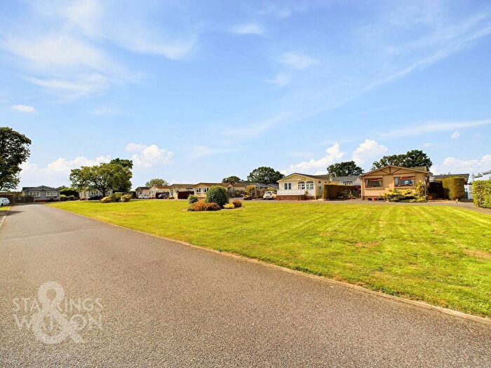 2 Bedroom Park Home For Sale In Eye Road, Brome, Eye, IP23