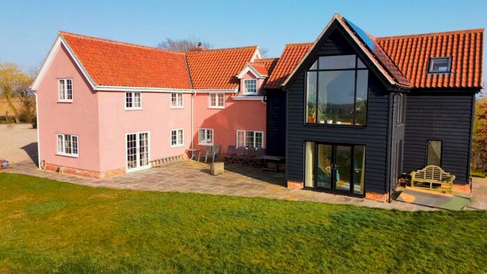 3 Bedroom Detached House For Sale In Metfield, Harleston, IP20