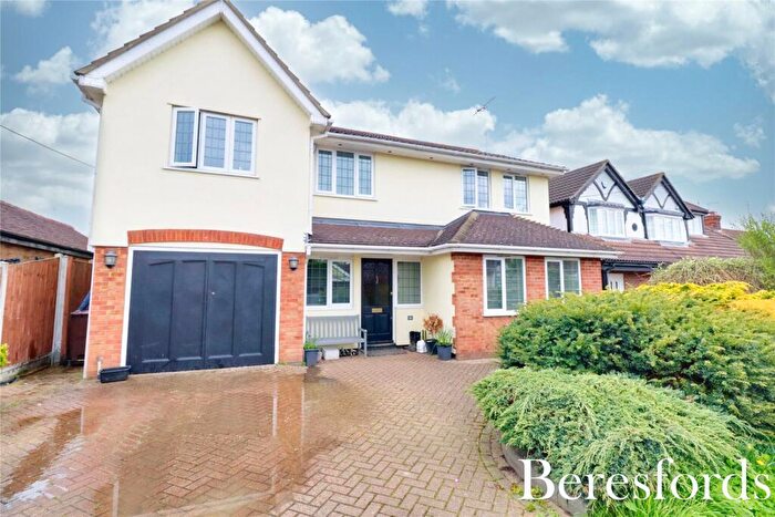 5 Bedroom Detached House For Sale In Rye Walk, Ingatestone, CM4