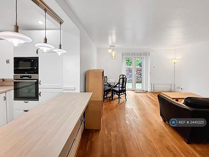 2 Bedroom Flat To Rent In Ivanhoe Road, Aigburth, Liverpool, L17