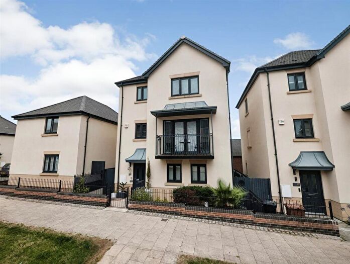 4 Bedroom Detached House For Sale In The Avenue, Corby, NN17