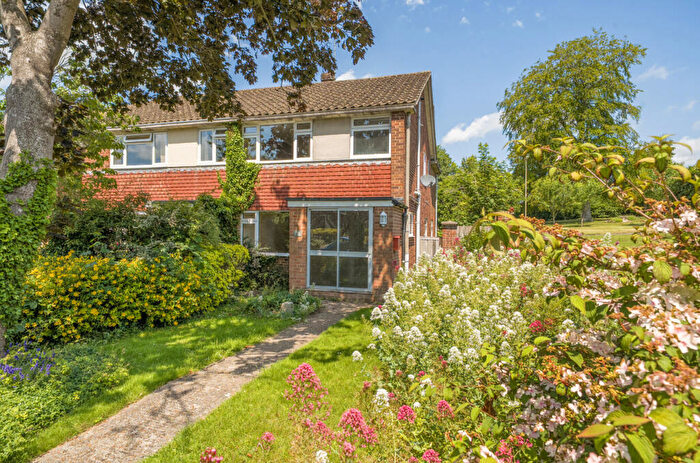 3 Bedroom End Of Terrace House To Rent In Nursery Road, Alresford, Hampshire, SO24